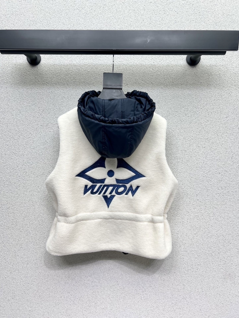 l0vis Vvtt0n outwear